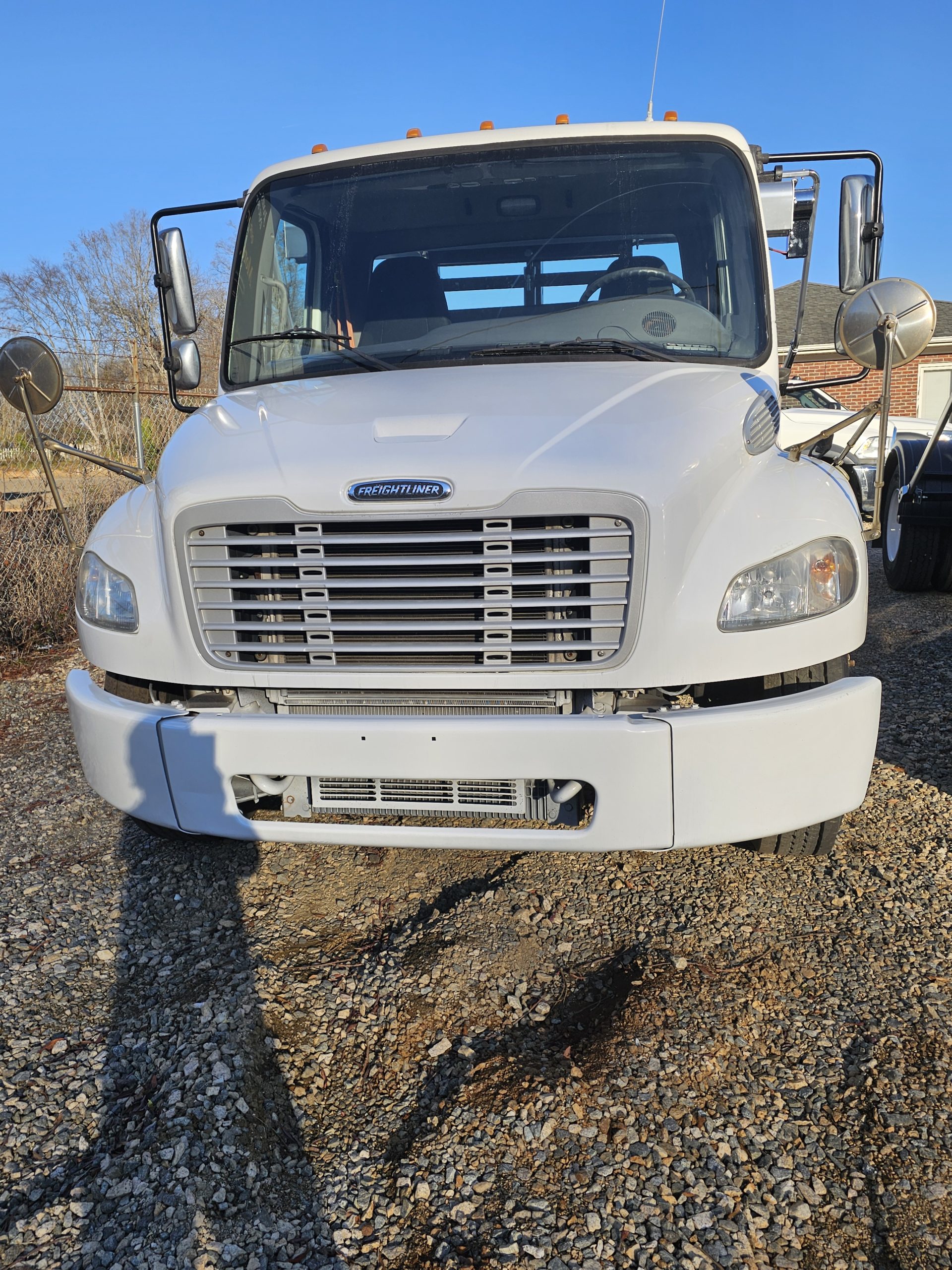 2017 FREIGHTLINER M2 2017 FREIGHTLINER M2 - image 2 of 6